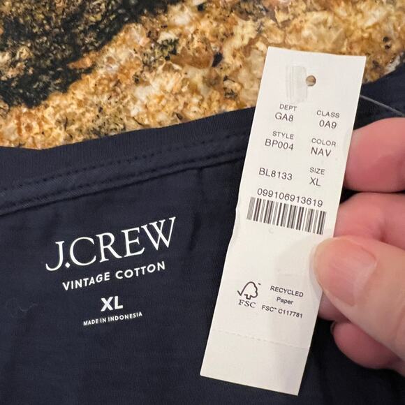 NWT J. Crew Navy Vintage Cotton V-Neck T-Shirt - SIZE XL - Picture 5 of 9